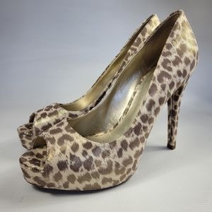 GUESS Women's PATCHES9 Peep Toe Pumps Stilettos Animal Print Gold Glitter Sz 8M